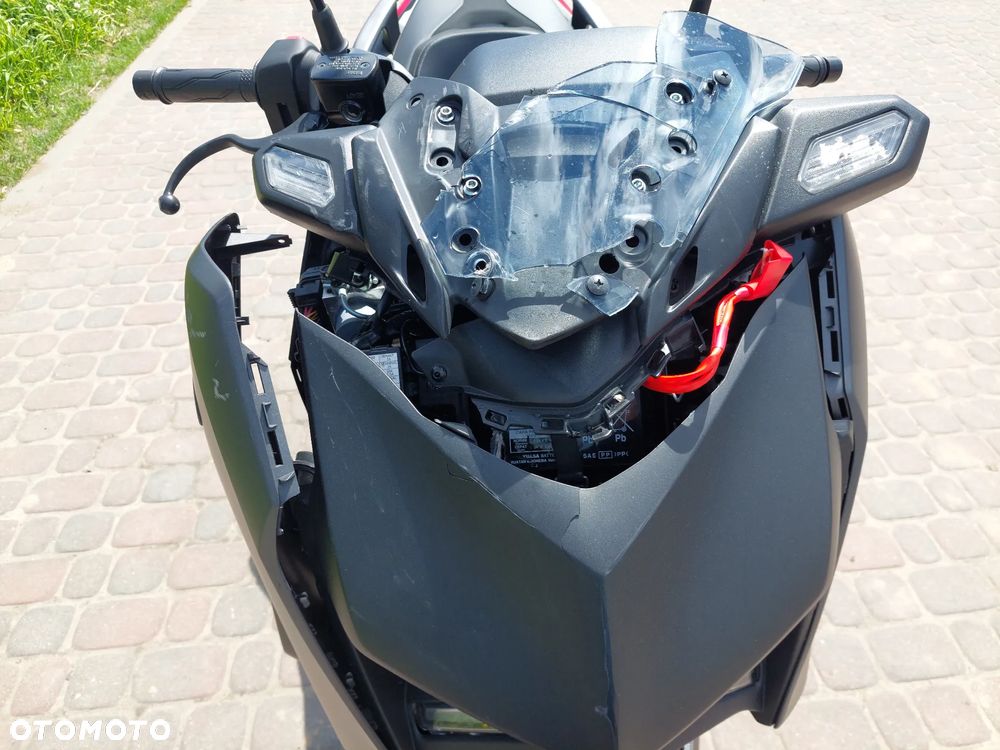 Yamaha X-max - 11