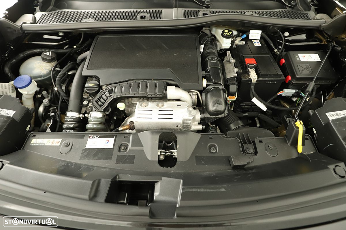 Peugeot 2008 1.2 PureTech GT EAT8 - 23