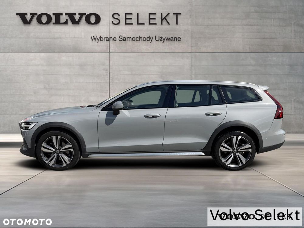 Volvo V60 Cross Country - 6