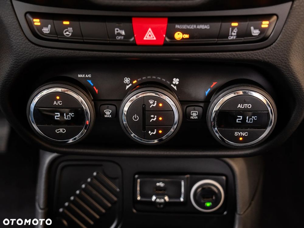 Jeep Renegade 1.4 MultiAir Limited - 30