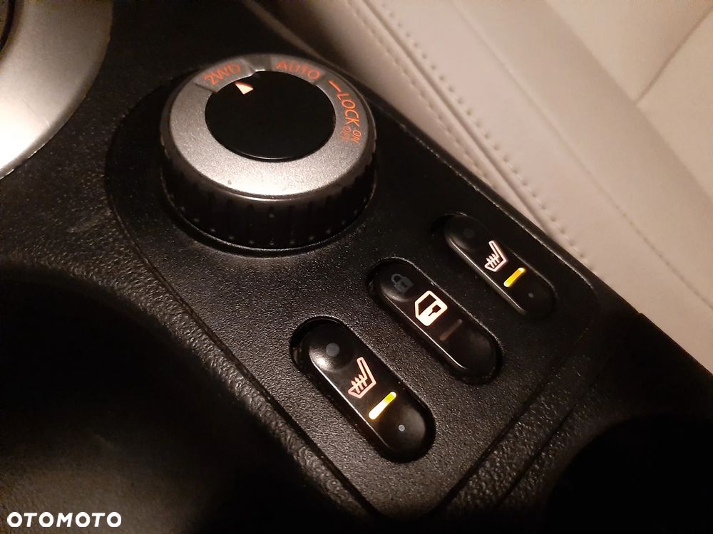 Nissan Qashqai 2.0 4 x 4 CVT tekna - 17