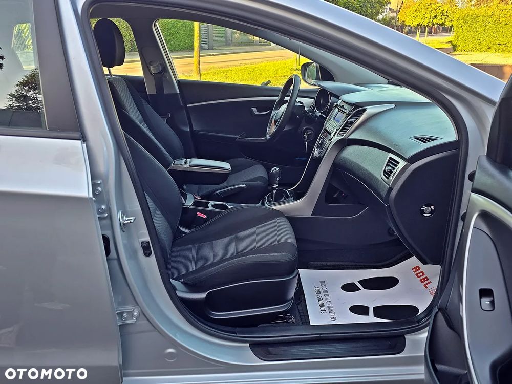 Hyundai i30 1.6 Classic EU5 - 15