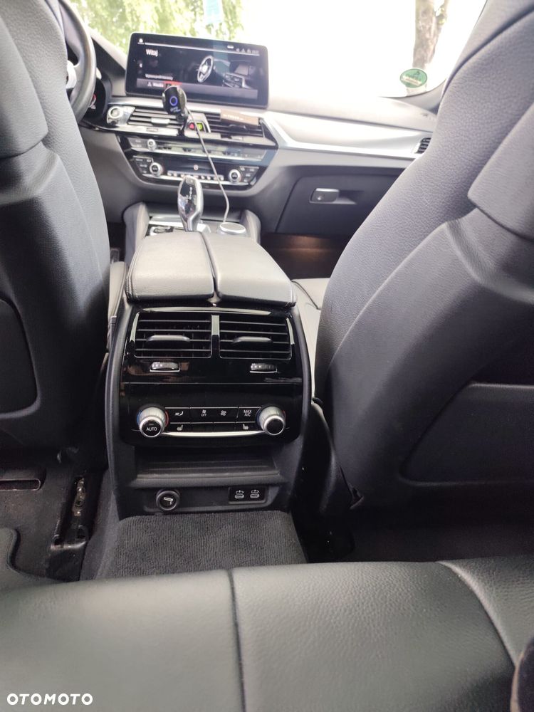 BMW Seria 5 520d mHEV M Sport sport - 19