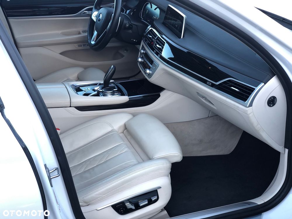 BMW Seria 7 730d - 26