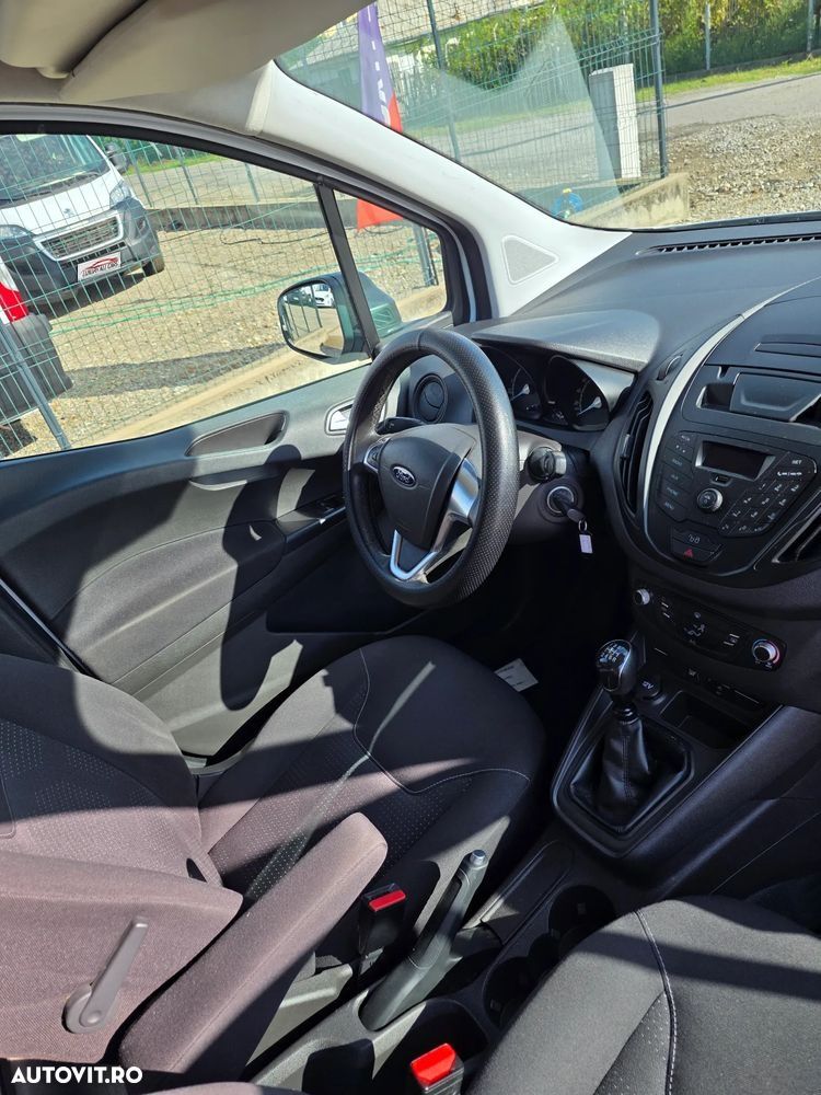 Ford Courier - 24