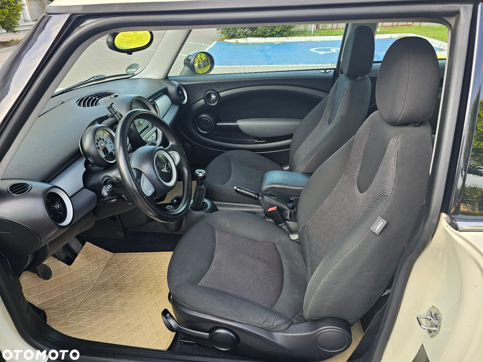 MINI ONE Standard - 5