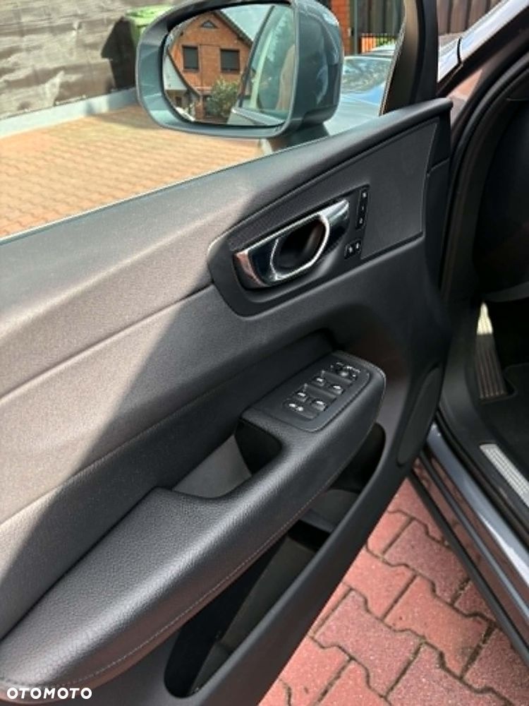 Volvo XC 60 D5 AWD Inscription - 9