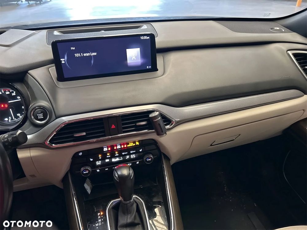 Mazda CX-9 - 9