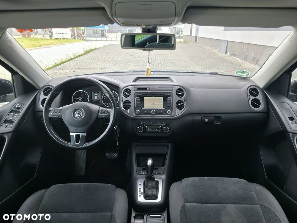 Volkswagen Tiguan - 11