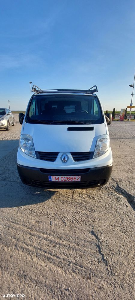 Renault TRAFIC - 2