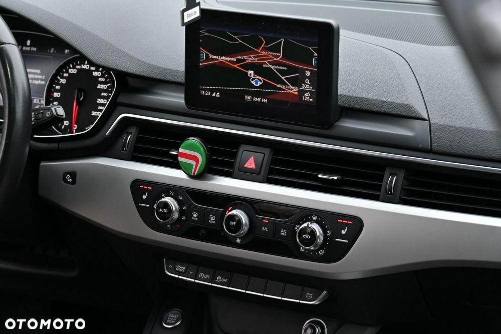 Audi A4 Avant 2.0 TDI Sport S tronic - 25