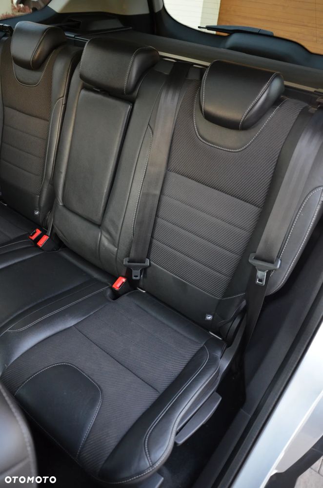 Ford Kuga 2.0 TDCi 4x4 Titanium - 17