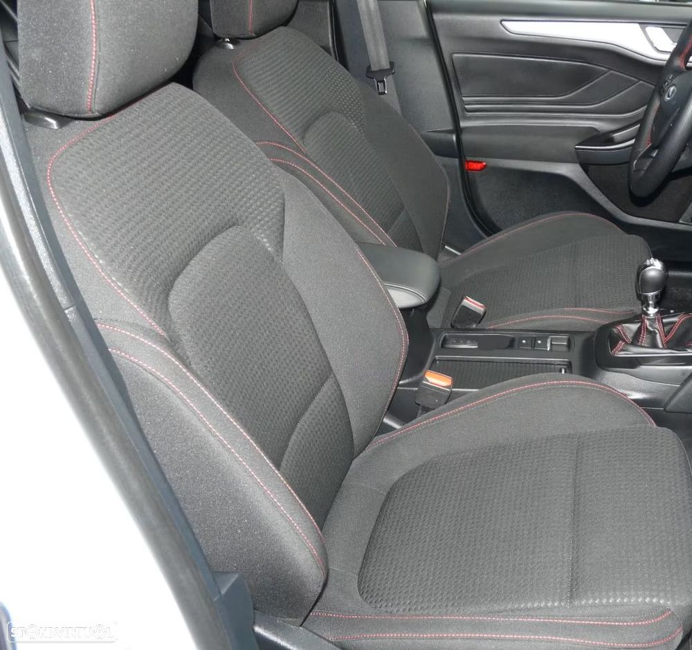 Ford Focus 1.0 EcoBoost ST-Line - 4