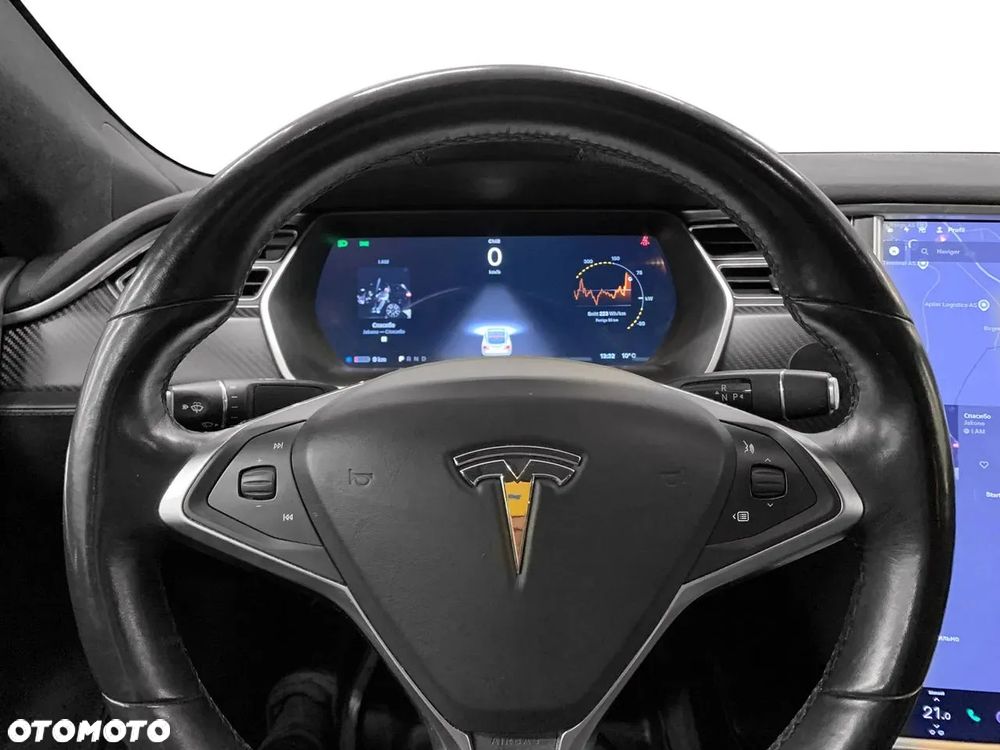 Tesla Model S - 19