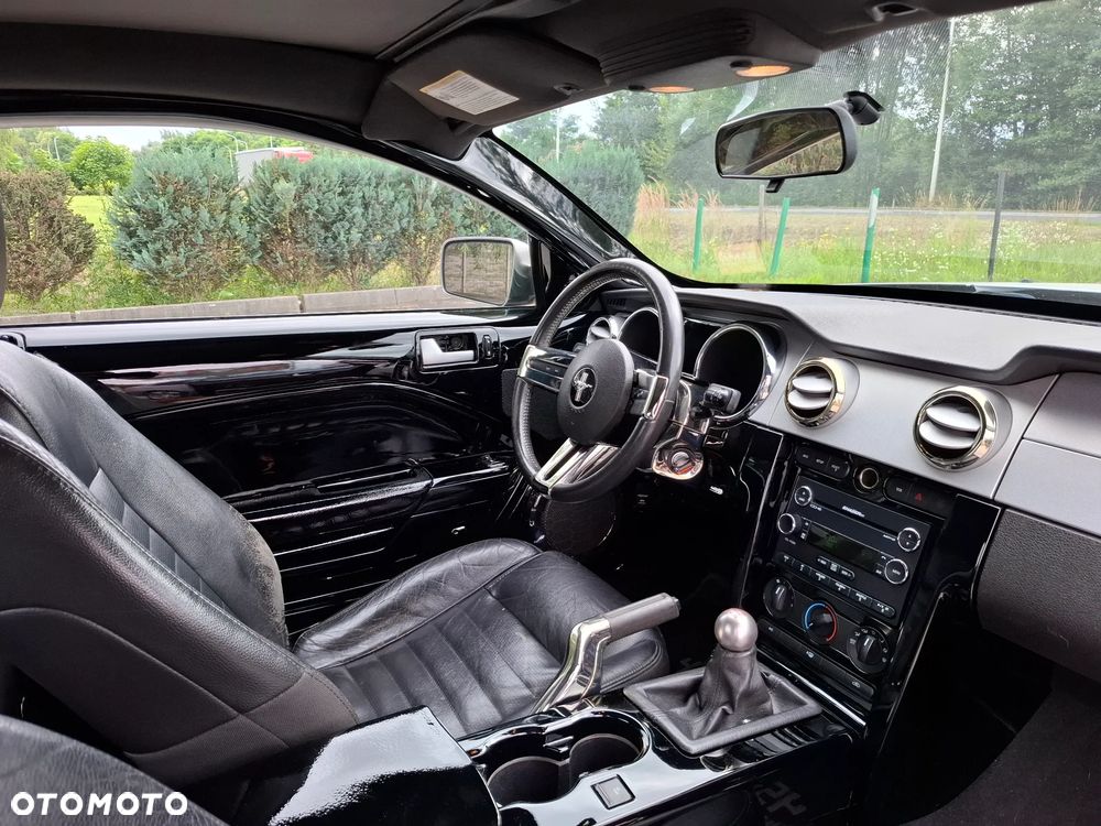 Ford Mustang - 16