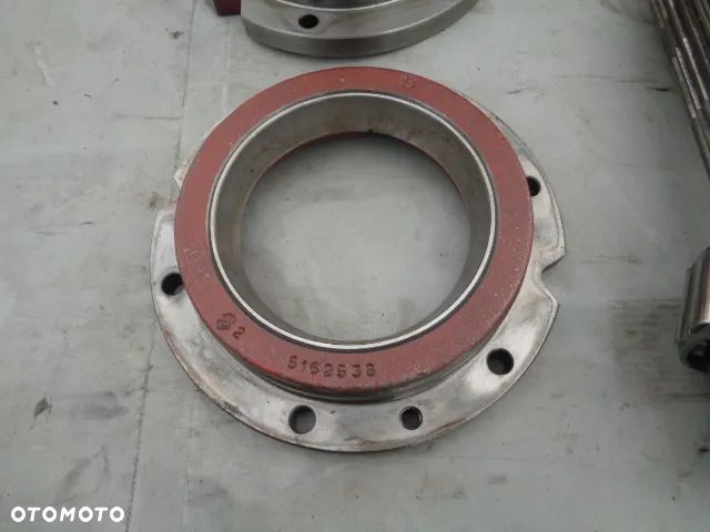 Tryby tylnego mostu New Holland 8560 - 11