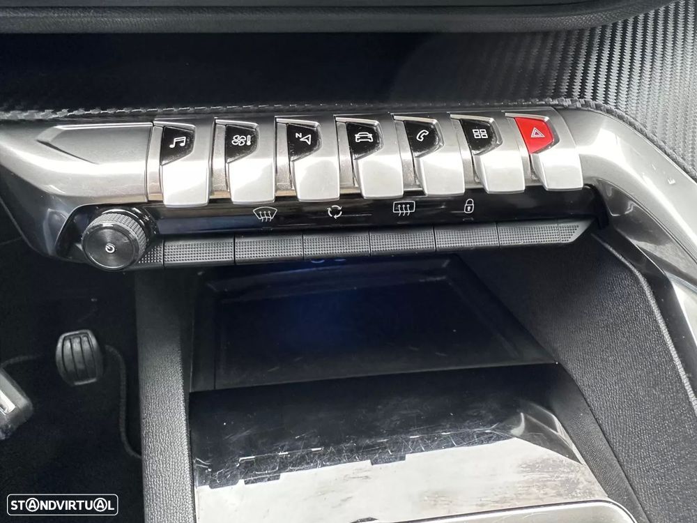 Peugeot 5008 1.2 PureTech Allure Pack - 41