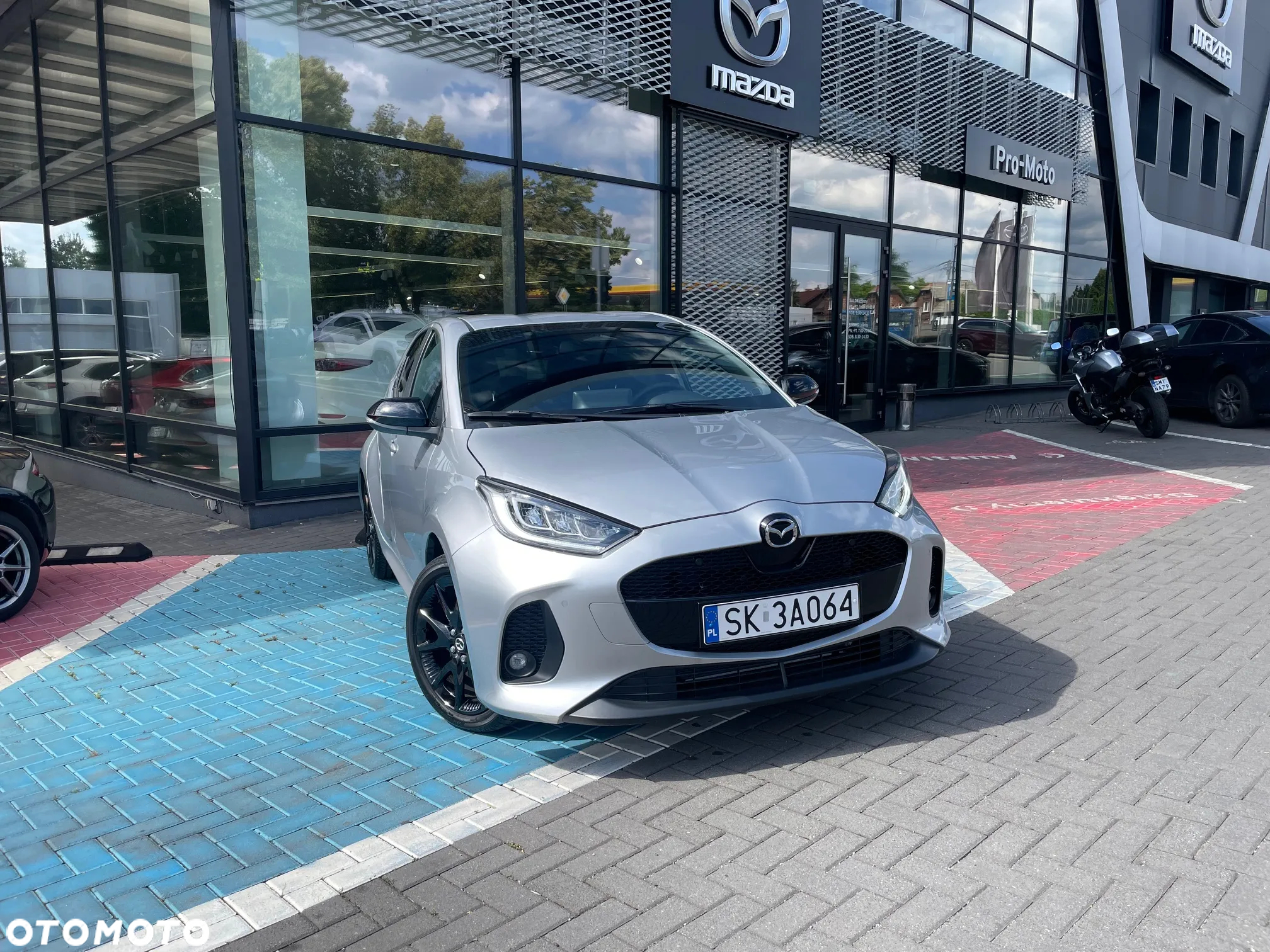 Mazda 2 - 4