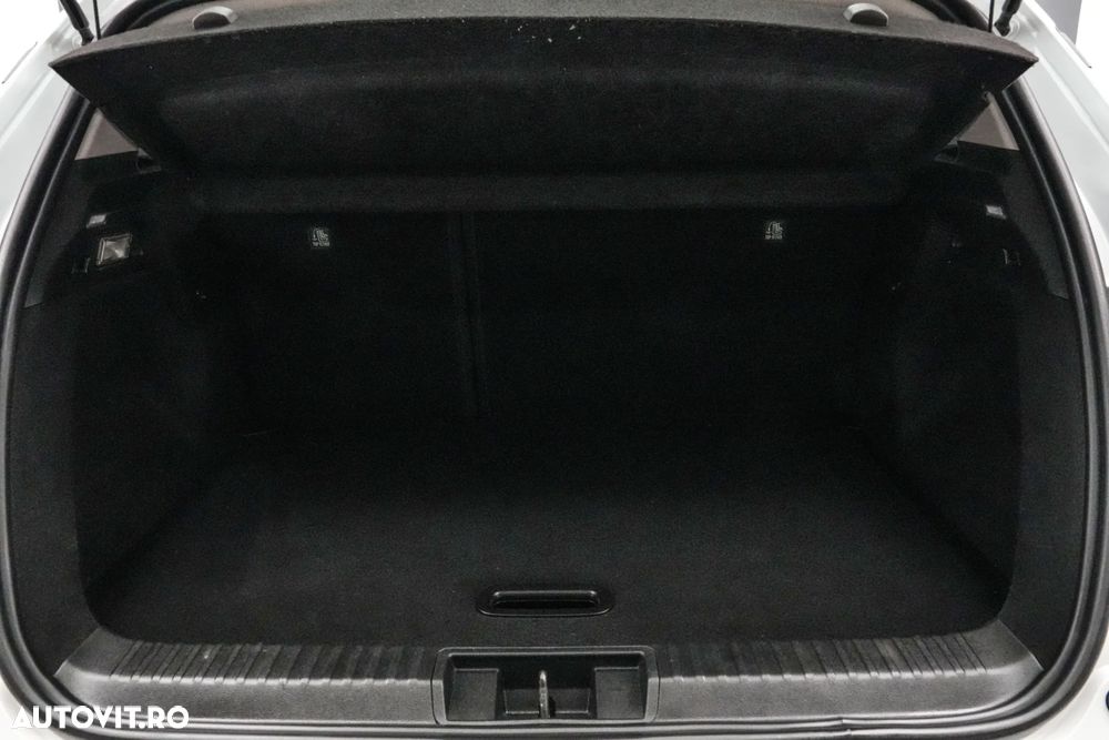 Renault Captur MHEV 140 Techno - 23