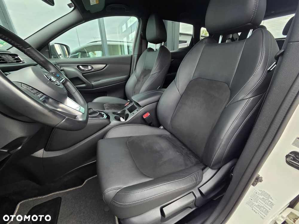 Nissan Qashqai 1.3 DIG-T DCT ACENTA - 25