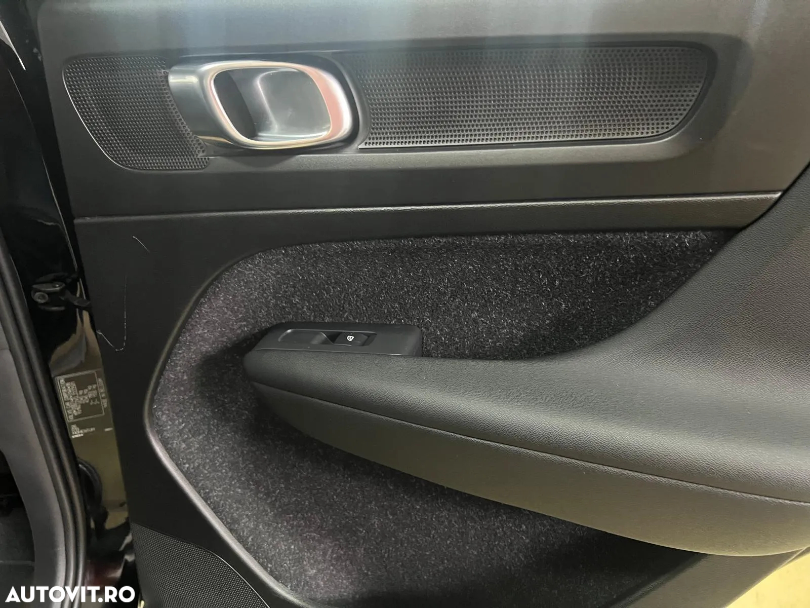 Volvo XC 40 D3 AWD Momentum - 18