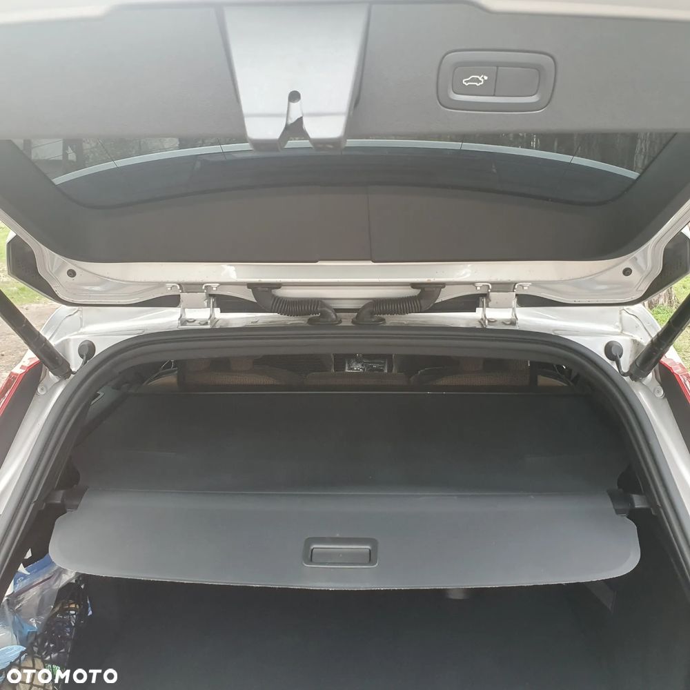 Volvo V60 D4 Geartronic Momentum Pro - 21
