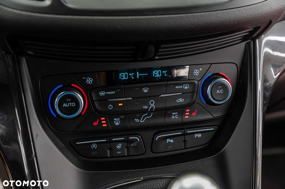 Ford Kuga 1.5 EcoBoost 2x4 ST-Line - 29