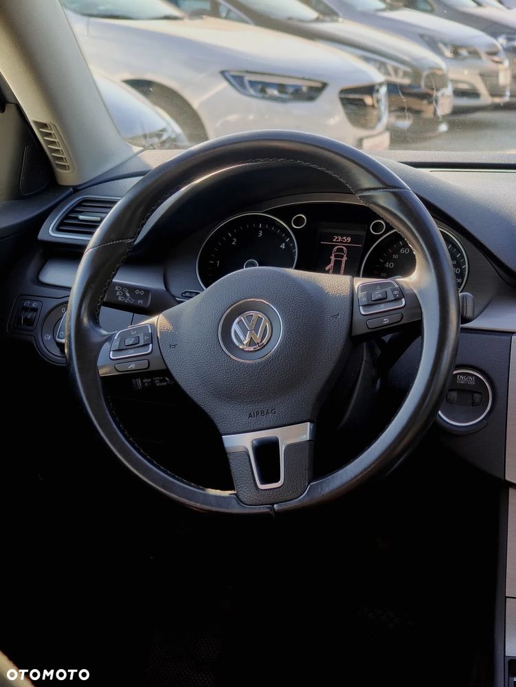 Volkswagen Passat 2.0 TDI DSG BlueMotion Technology Comfortline - 7
