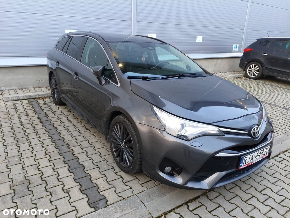 Toyota Avensis 2.0 Prestige MS - 1
