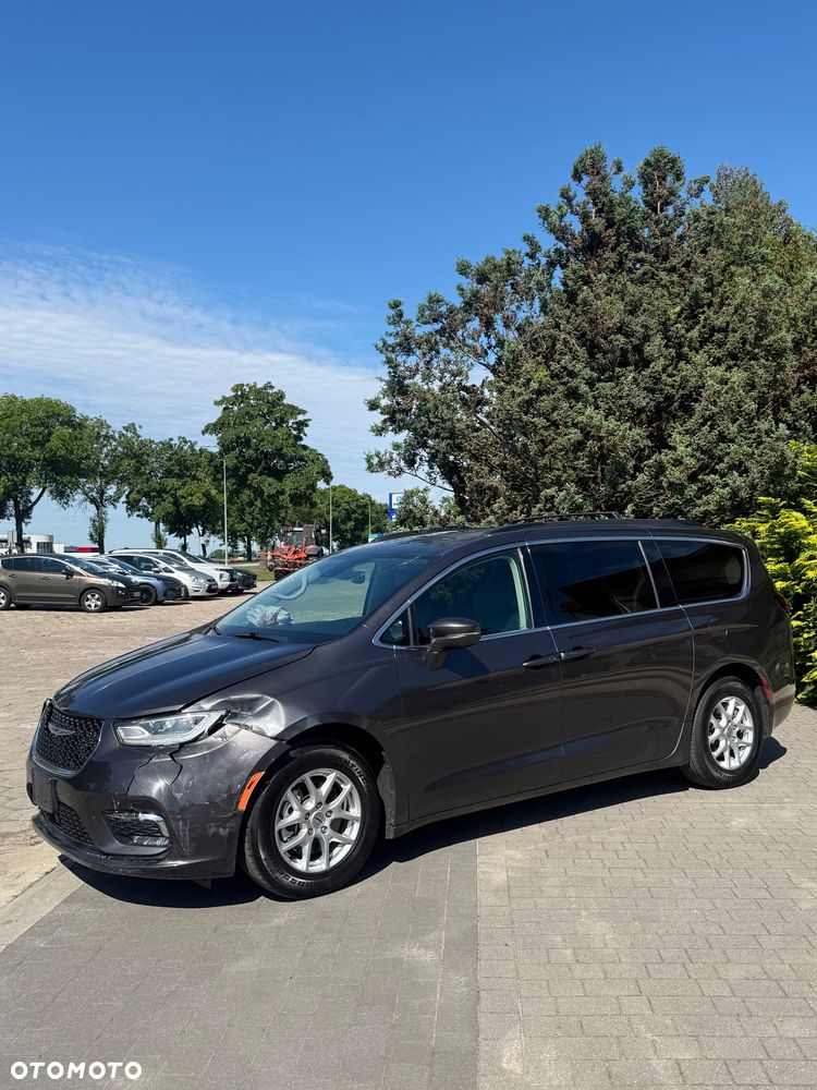 Chrysler Pacifica - 10