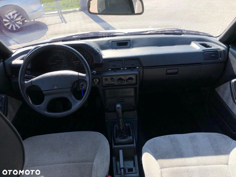 Mitsubishi Lancer 1500 GLXi - 10