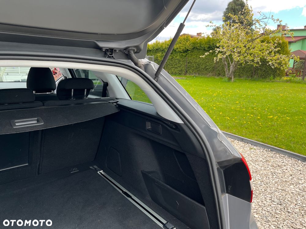 Peugeot 308 BlueHDi FAP 130 Stop & Start Allure Pack - 21