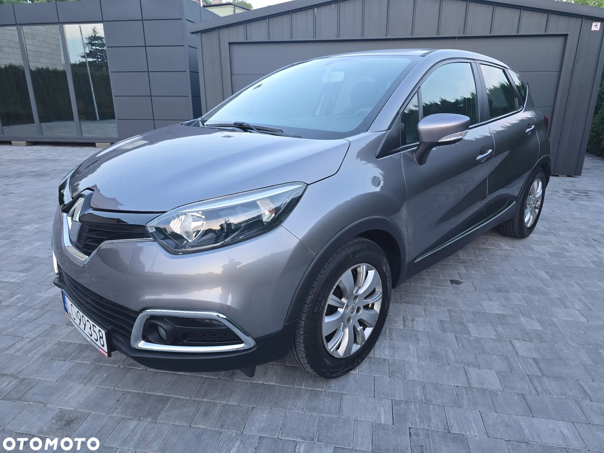 Renault Captur - 1