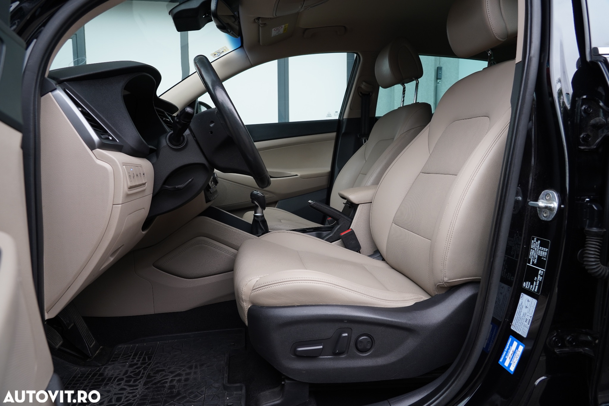 Hyundai Tucson 2.0 CRDI 4WD 6MT Premium - 13