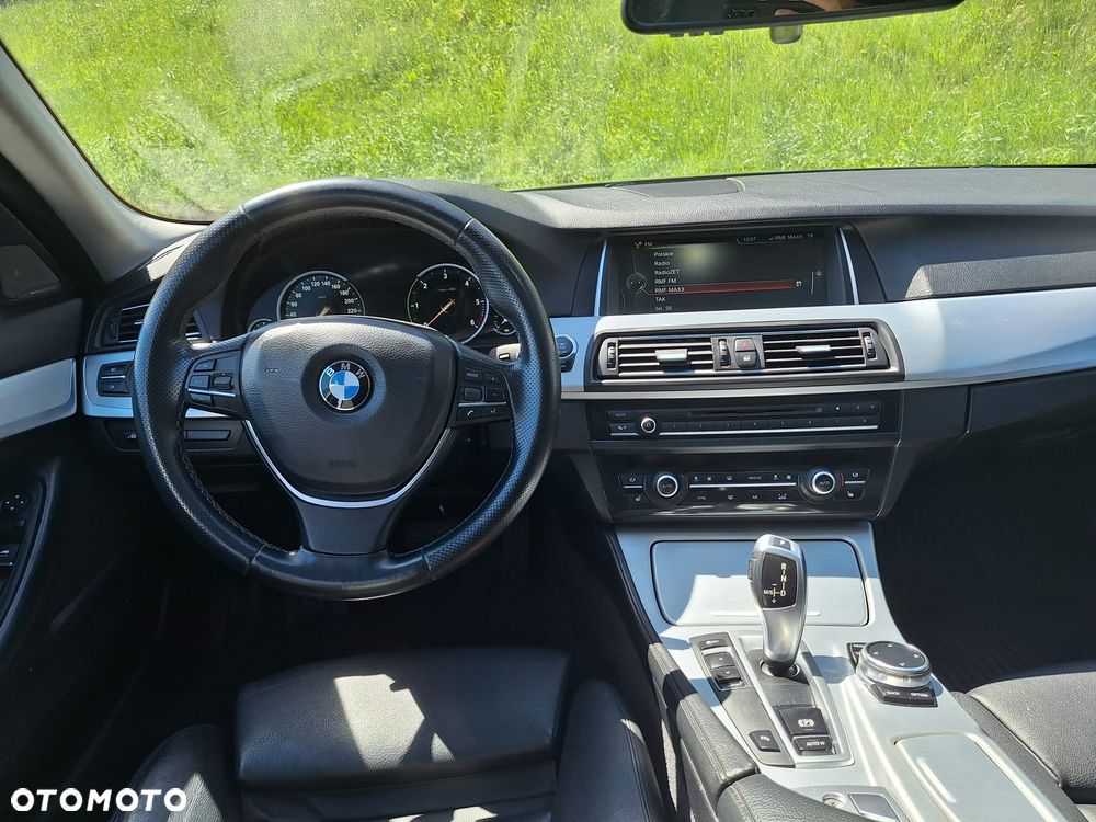 BMW Seria 5 525d xDrive Luxury Line - 8