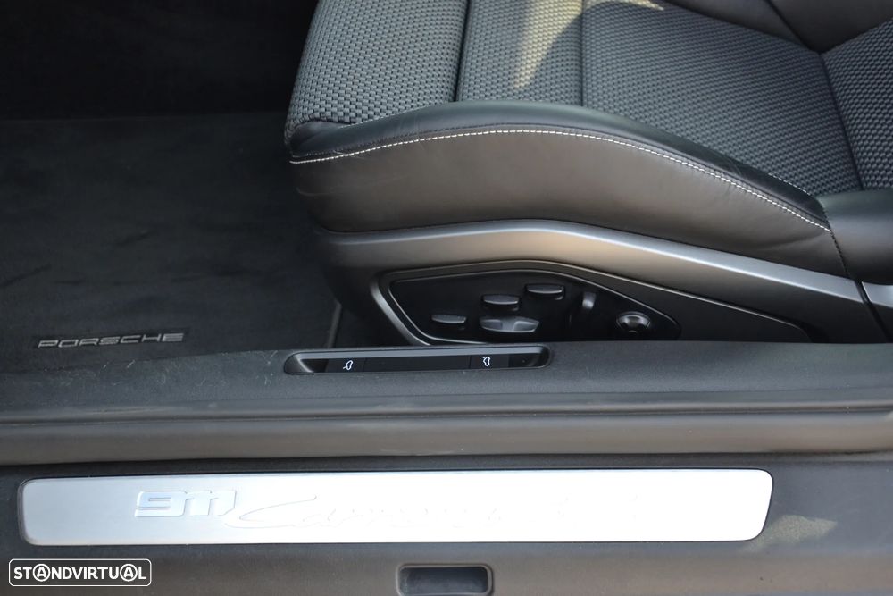 Porsche 911 (992) Carrera 4S PDK - 24