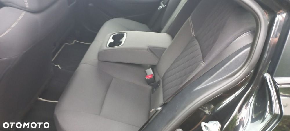 Toyota Corolla 1.8 Hybrid Comfort - 14