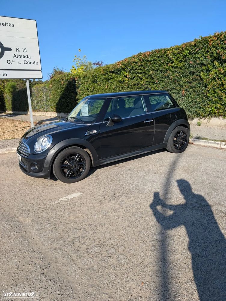 MINI 3 Portas Cooper D - 5