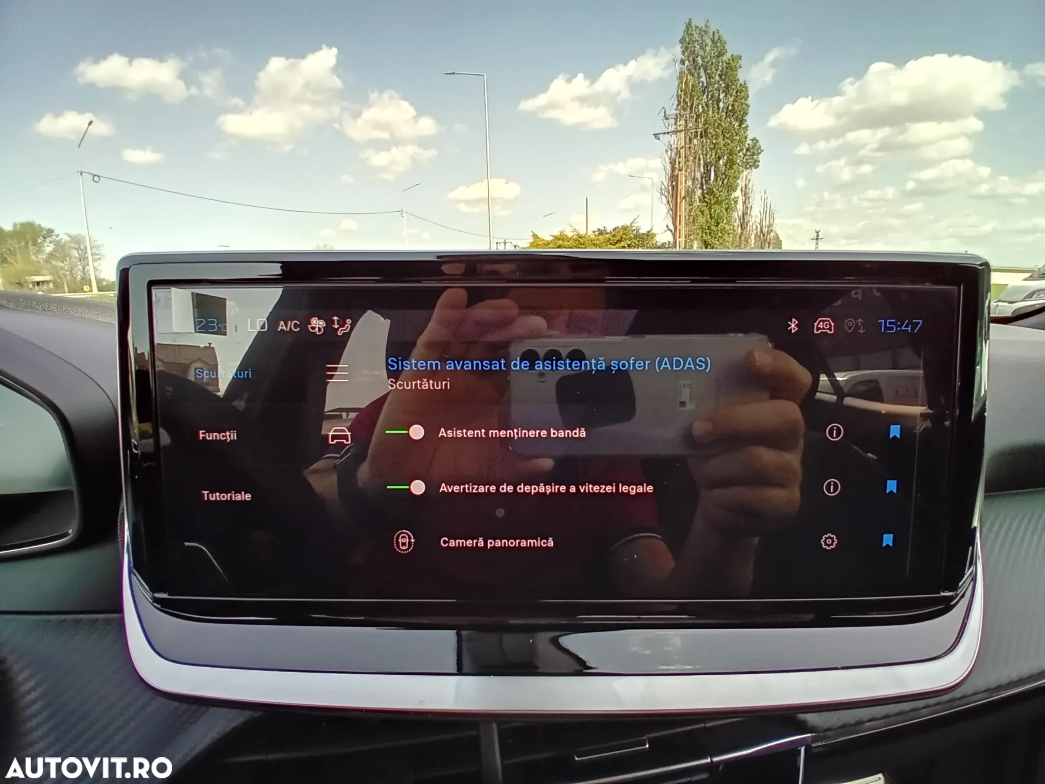 Peugeot 2008 Hybrid 145 e-DSC Allure - 21