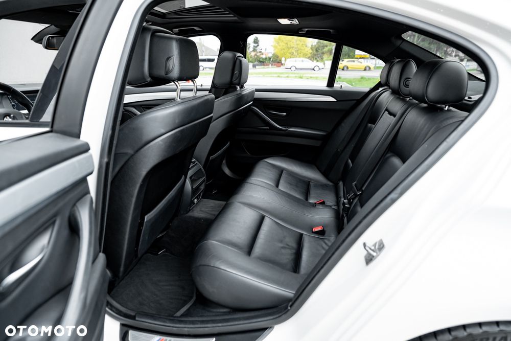 BMW Seria 5 535d xDrive Sport-Aut - 20