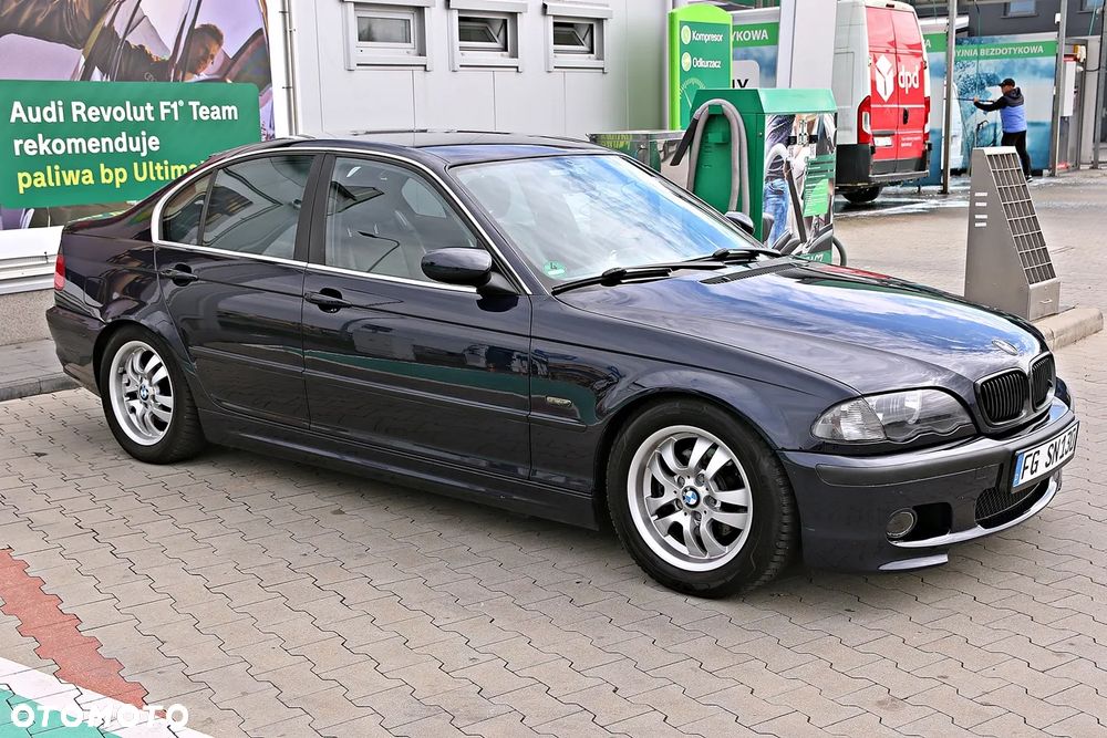 BMW Seria 3 320i - 12
