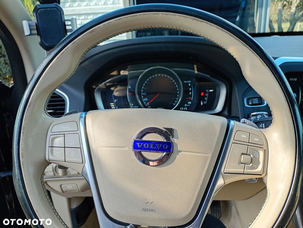 Volvo XC 60 D4 Geartronic Summum - 6