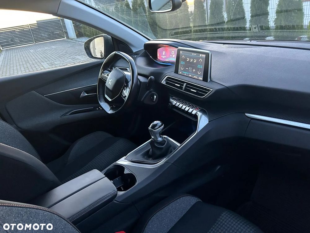 Peugeot 3008 1.2 PureTech Active - 14
