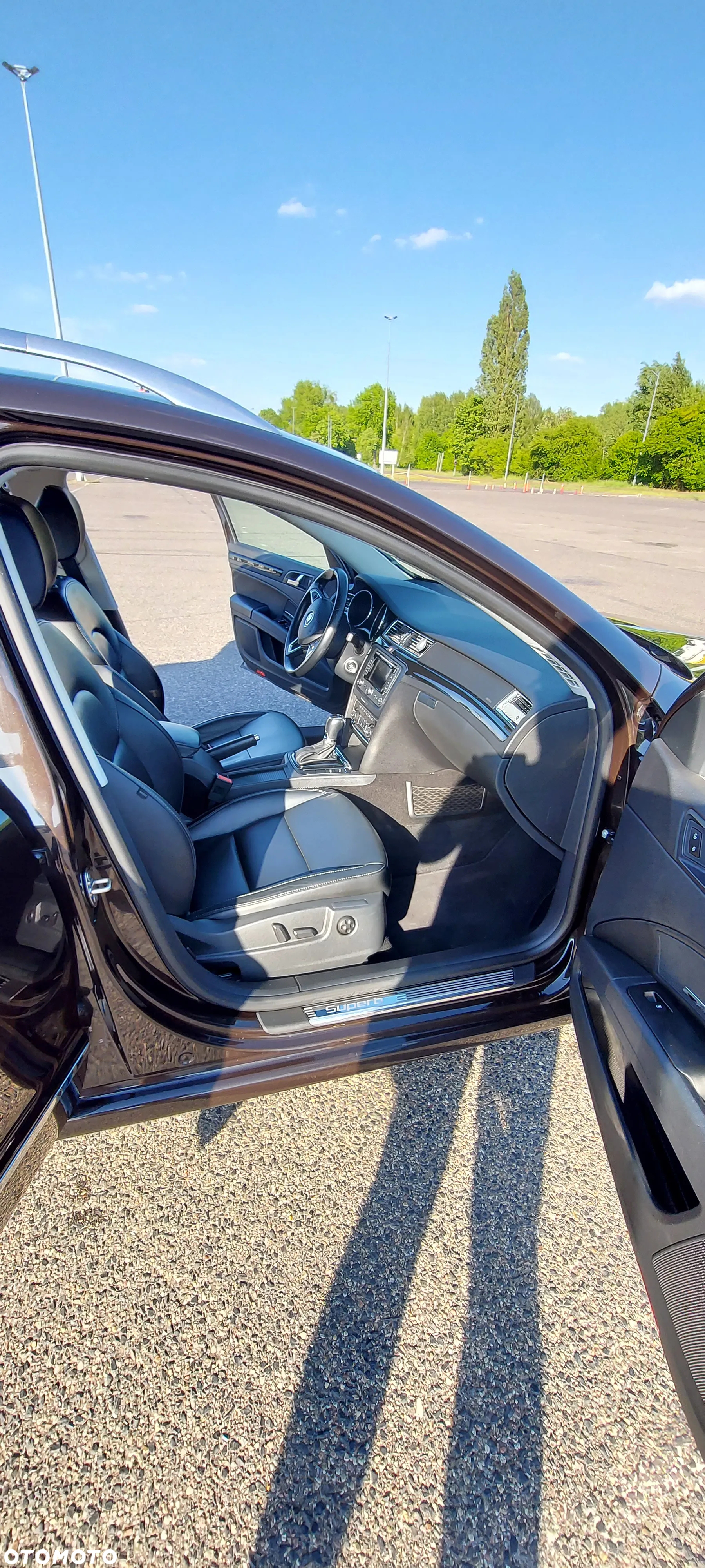 Skoda Superb 2.0 TDI Elegance DSG - 16