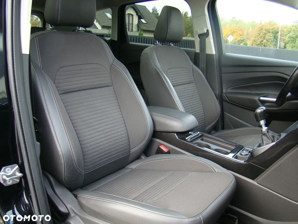 Ford Kuga ver-1-5-ecoboost-titanium - 24