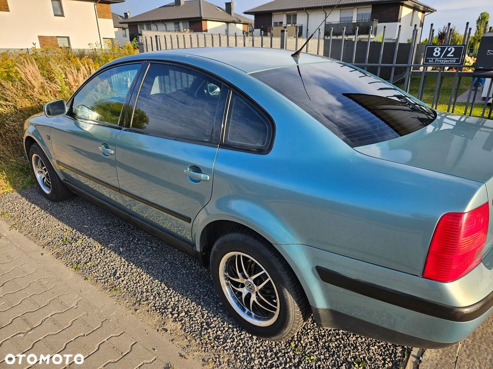 Volkswagen Passat 1.6 CL - 3