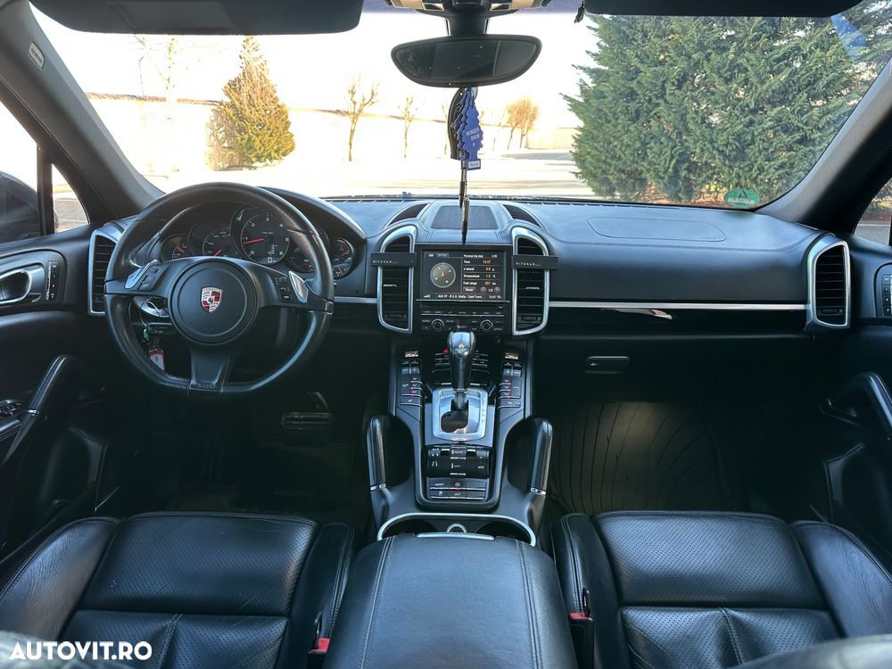 Porsche Cayenne Platinum Edition - 11