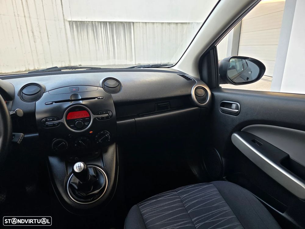 Mazda 2 1.3 MZR Exclusive - 36