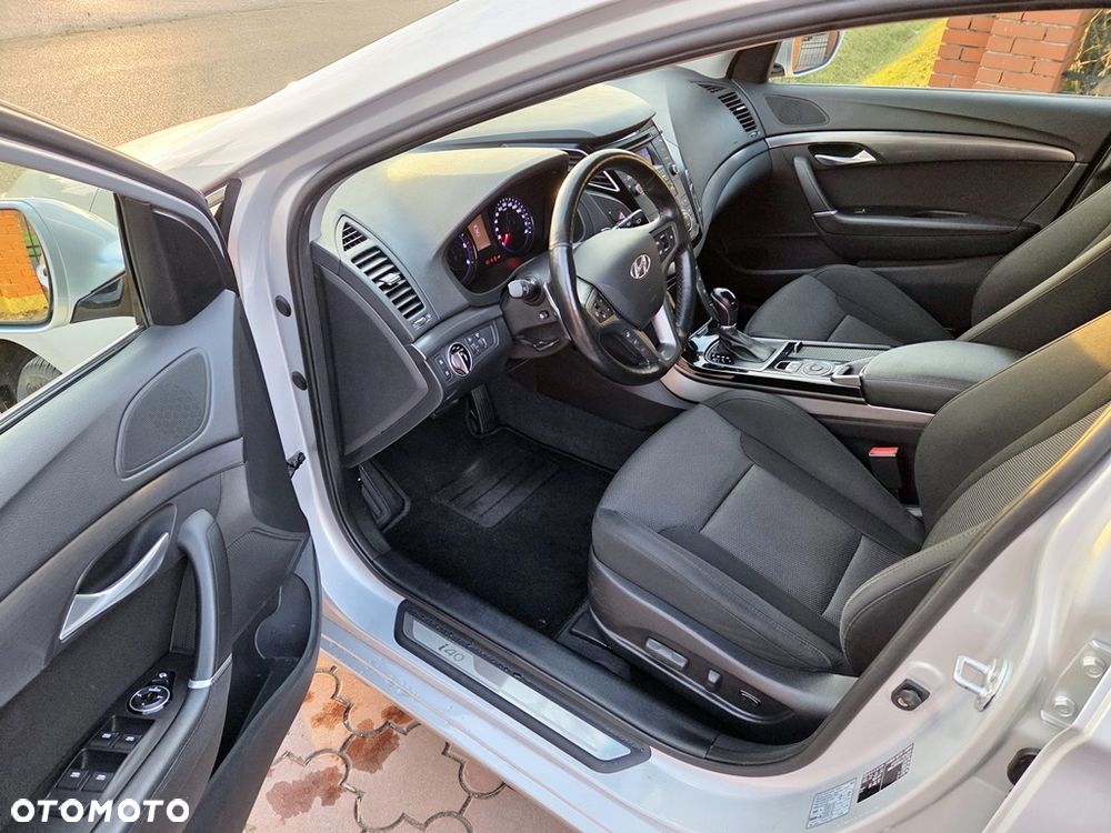 Hyundai i40 Kombi blue 1.7 CRDi DCT Premium - 18