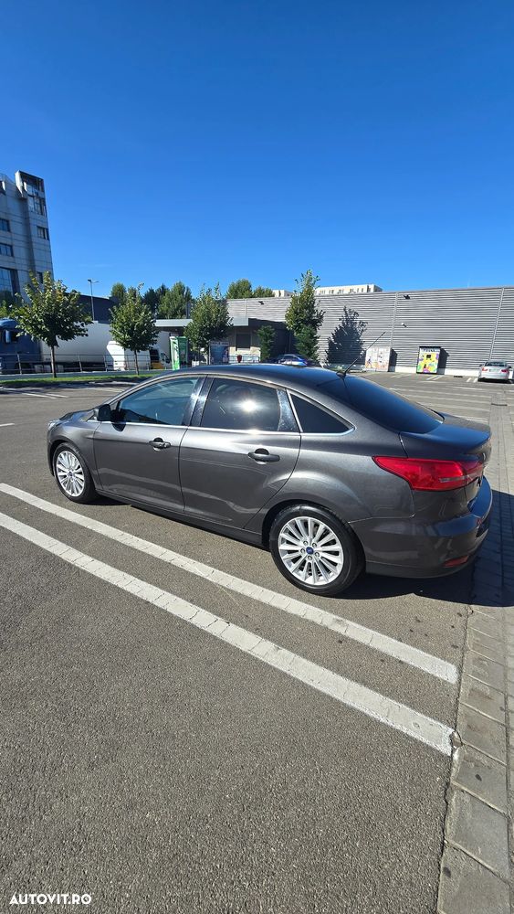Ford Focus - 19